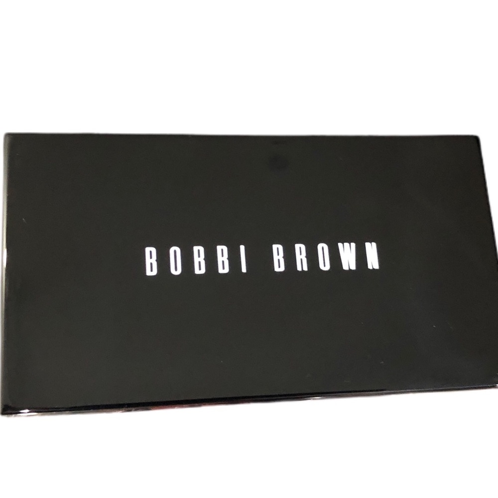Bobbi Brown Skin weightless powder foundation